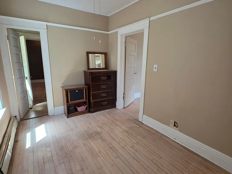 329 E 6th St #1 — Photo 13