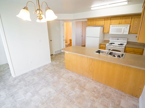 4th image of 1648 N Stevens Dr #D