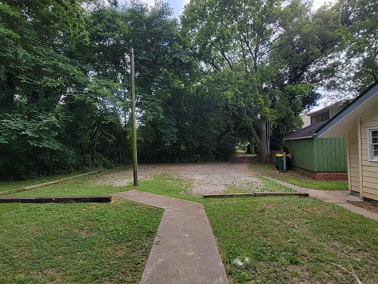 1016 Pecan Ave #2 — Photo 13