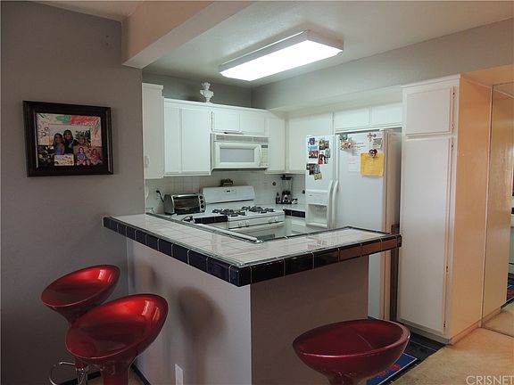 5th image of 24435 Valle Del Oro Unit 202