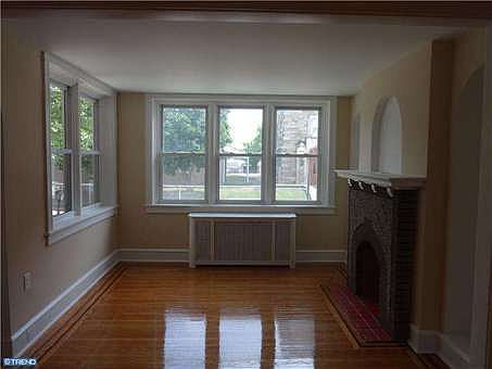 2nd image of 4410 Aldine St