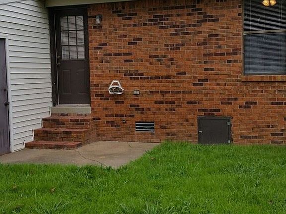2nd image of 19-21 Gardencrest Cv
