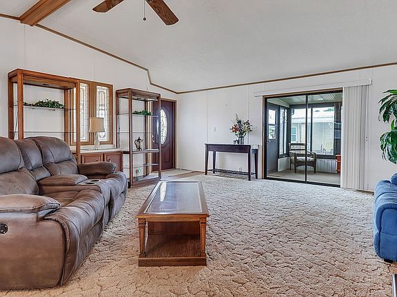 4th image of 25625 Tarocco Dr