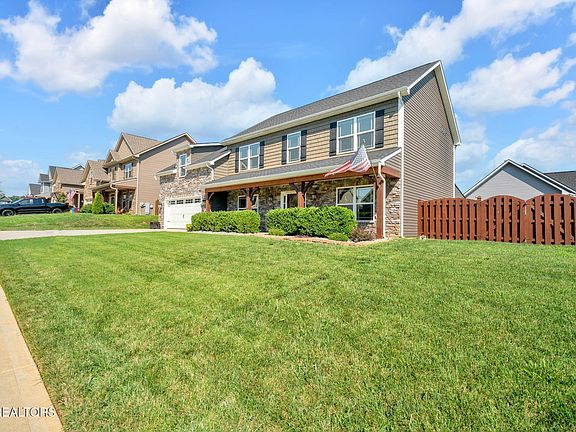3rd image of 1020 Aspen Glen Dr