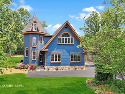 1616 Riverside Ave, Saint Charles, IL, 60174