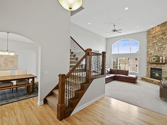 4th image of 1711 Dunwoody Ln