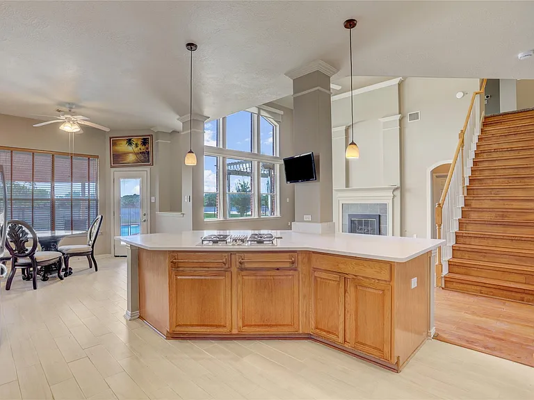 10006 Autumn Lake Trl — Photo 11