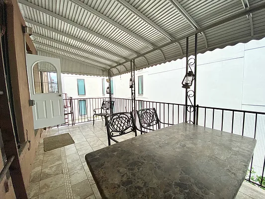 Rented by Compass | media 12