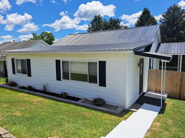 114 Merrill Ave, Rivesville, WV 26588