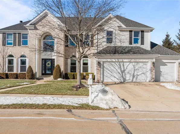 17839 Westhampton Woods Dr, Chesterfield, MO 63005