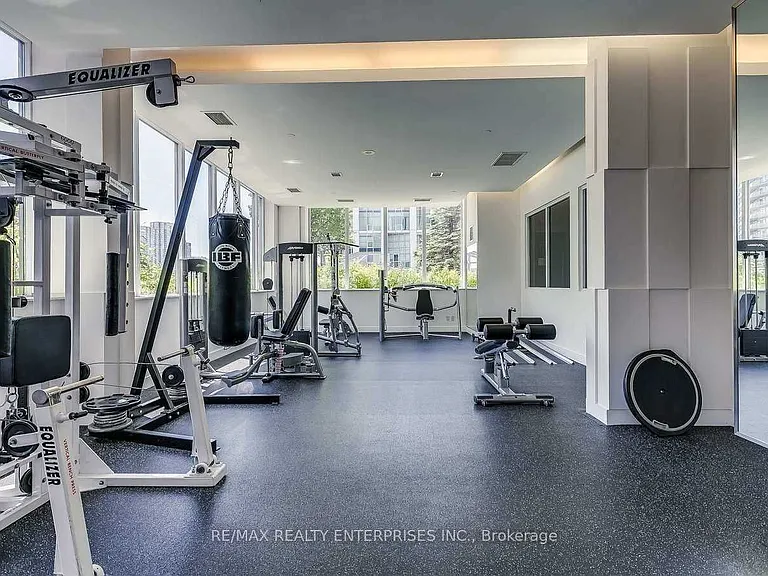250 Wellington St W #1435 — Photo 41