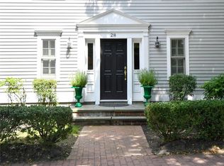 28 Narragansett Pkwy, Warwick, RI 02888
