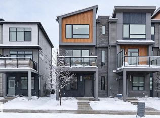 3284 Keswick Way SW, Edmonton, AB T6W 2P8