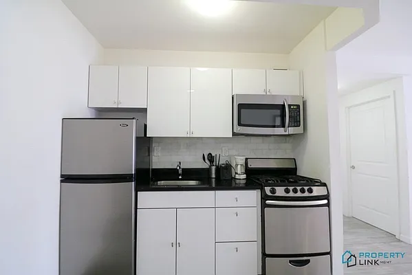 Rented by Property Link Mgmt, LLC | media 9
