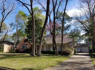 10827 Saint Marys Ln, Houston, TX 77079