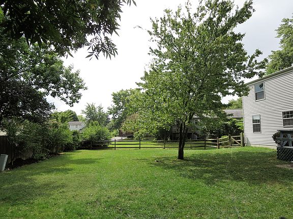 4th image of 44 Whipple Pl