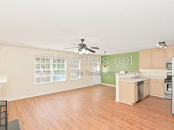 2nd image of 463 Thistle Cv