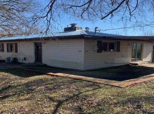 320 Water Tower Rd, Gore, OK 74435