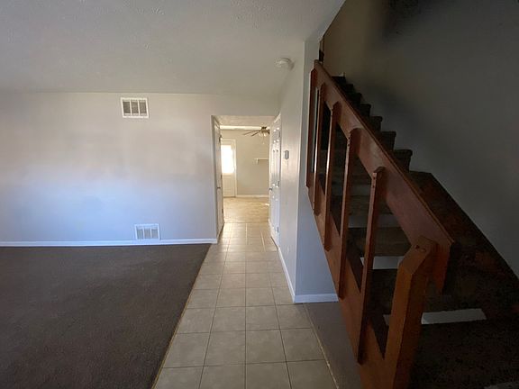 5th image of 575 Holly Ct #577