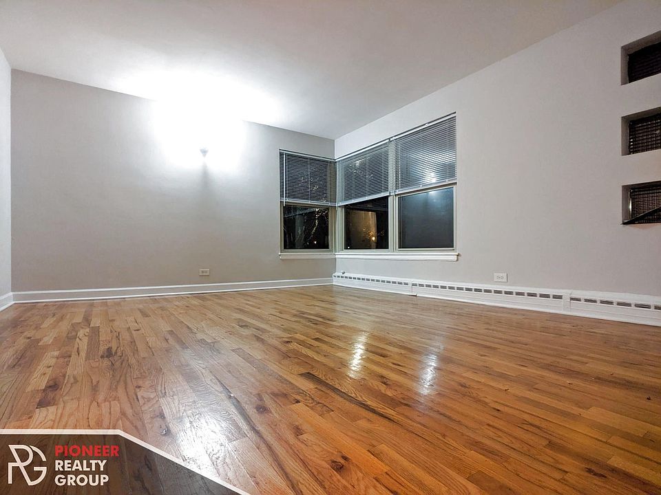1st image of 2134 W Foster Ave #2S