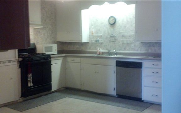 2nd image of 320 Hill Terrace Dr