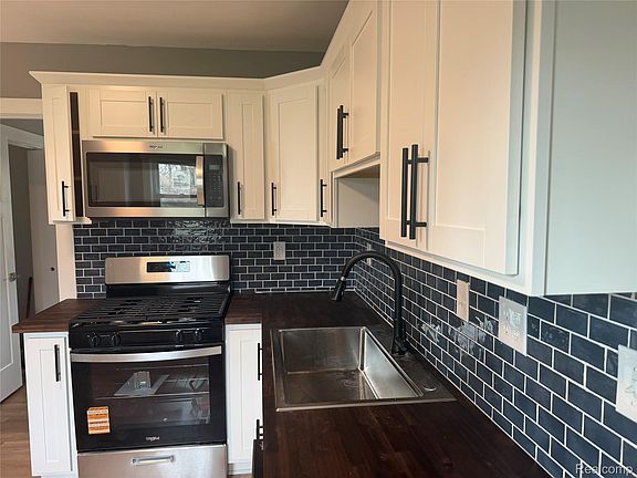 4th image of 106 W Cornell Ave