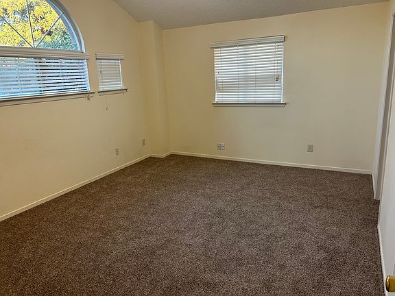 5th image of 2197 E Christopher Dr