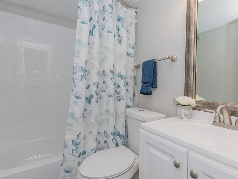 Arbor Trails Apartment Homes — Photo 4