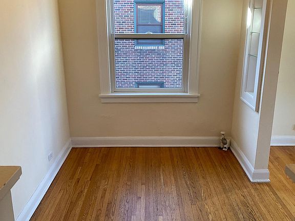 5th image of 119 W 33rd St APT 201