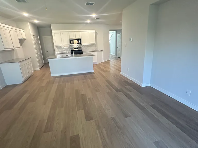 3902 Monticello Dr — Photo 6