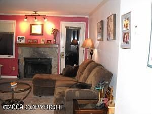 Living Rm (2)