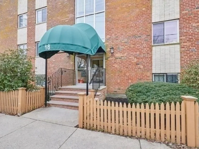 18 Pond St #23 — Photo 7