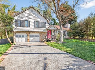 1763 Hearth Stone Cir, Lawrenceville, GA 30043