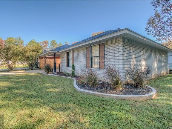 4th image of 4515 Pine Crest Dr
