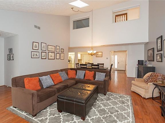3rd image of 892 Lynnhaven Ln #151