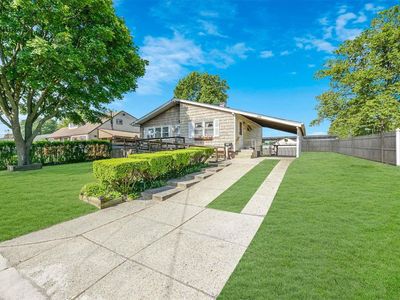 110 Chapel Hill Drive, Brentwood, NY, 11717