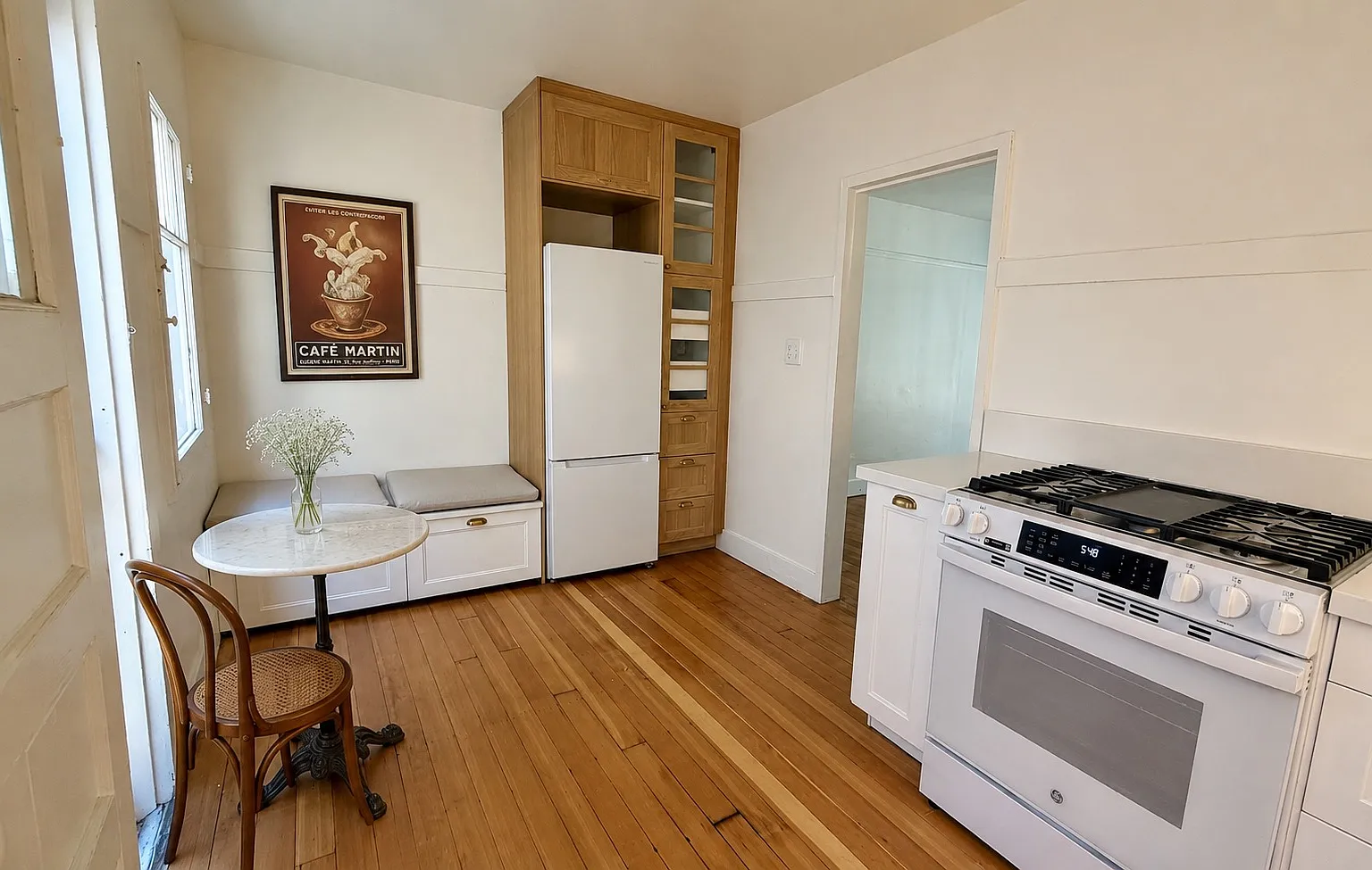 2 bed, 720 sqft, $2,545 — Photo 3