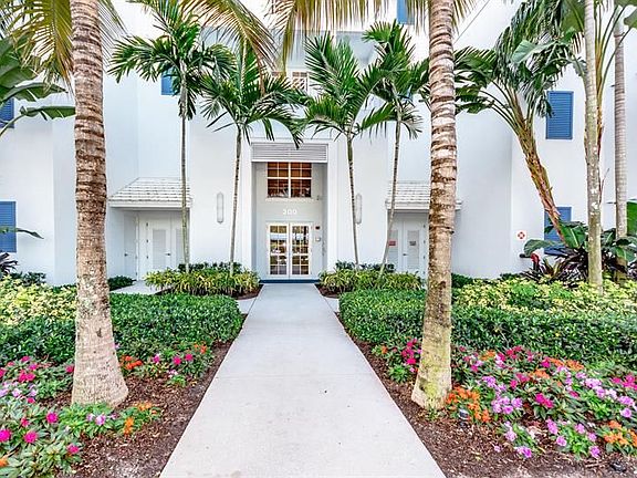 2nd image of 333 Bay Colony Dr N #333