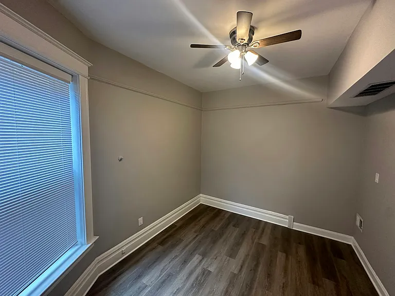 6426 S Ingleside Ave #2 — Photo 4