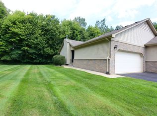 17442 Ava Ct, New Boston, MI 48164