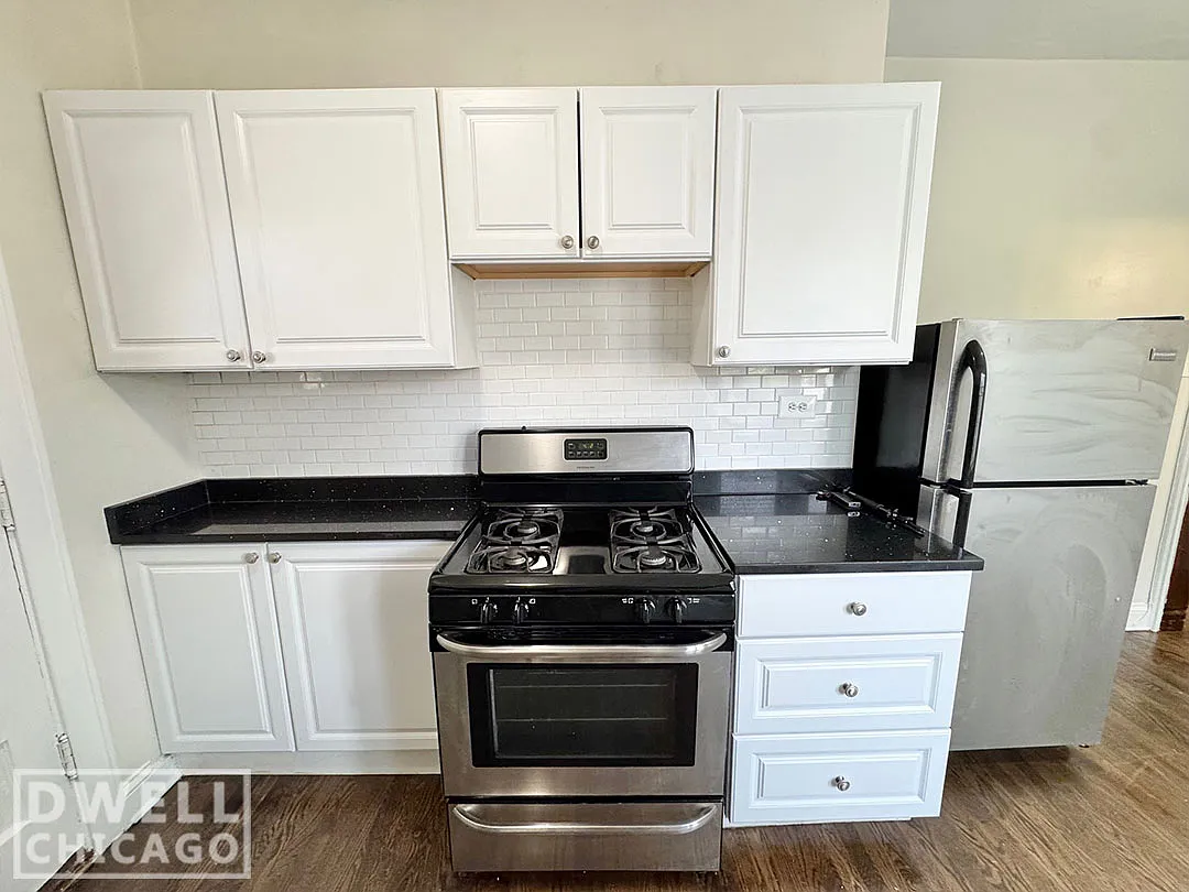 Studio, 500 sqft, $1,745 — Photo 3