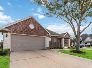 4700 Lake Line Ct, Alvin, TX 77511