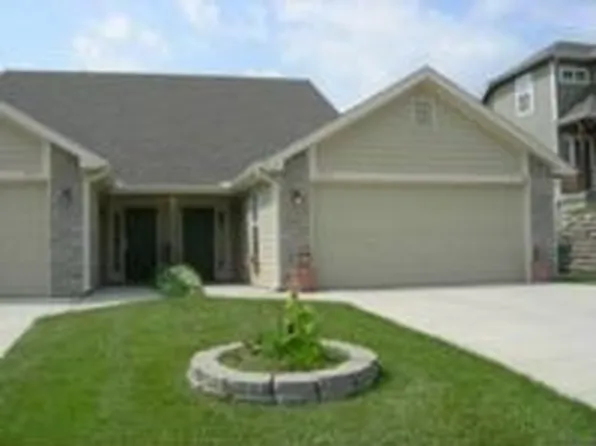 3609 Gunnison Dr, Lawrence, KS 66049