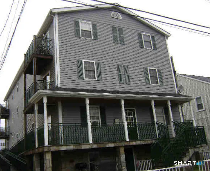 18 High St — Photo 1