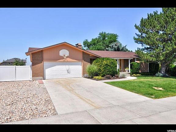 3rd image of 2610 W Bueno Vista Dr