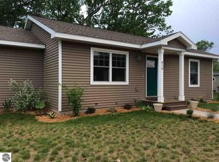 810 Grove St, Traverse City, MI 49686