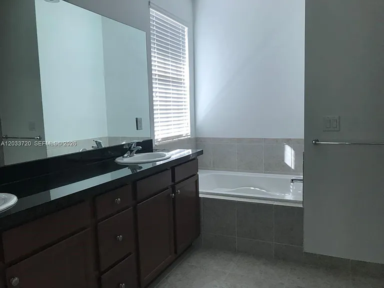 11324 SW 15th St #11324 — Photo 17