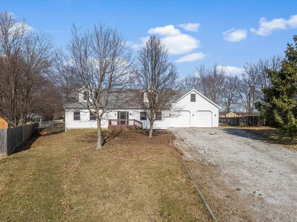 7602 W Mockingbird Ct, Fairland, IN 46126