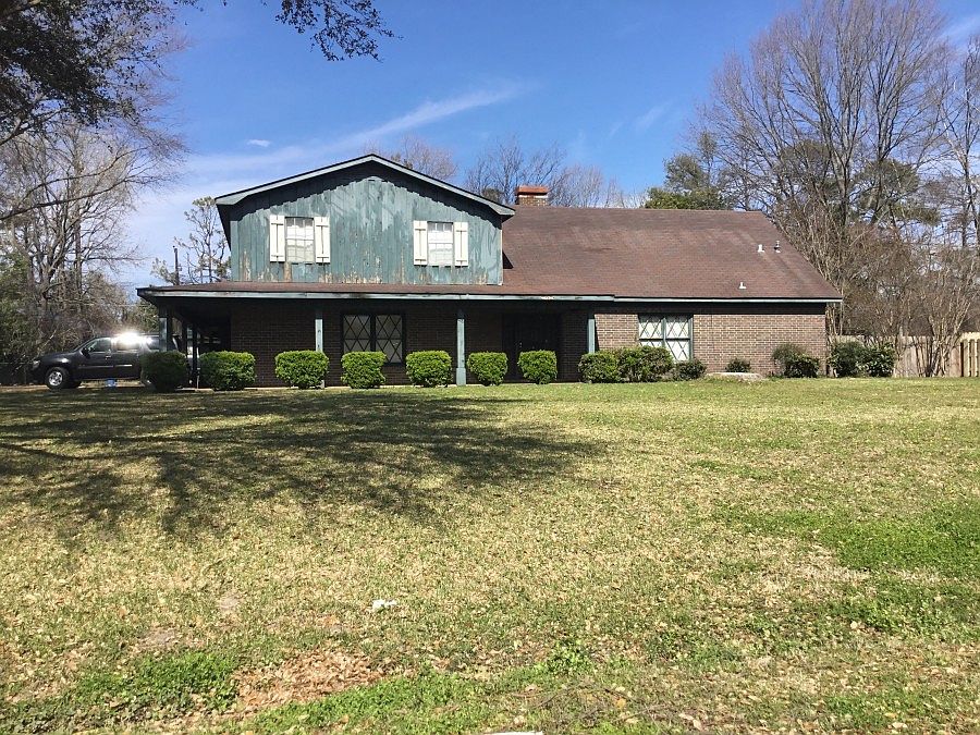 1st image of 302 N Deer Creek Dr