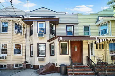 64-12 Metropolitan Avenue  image 1 of 36